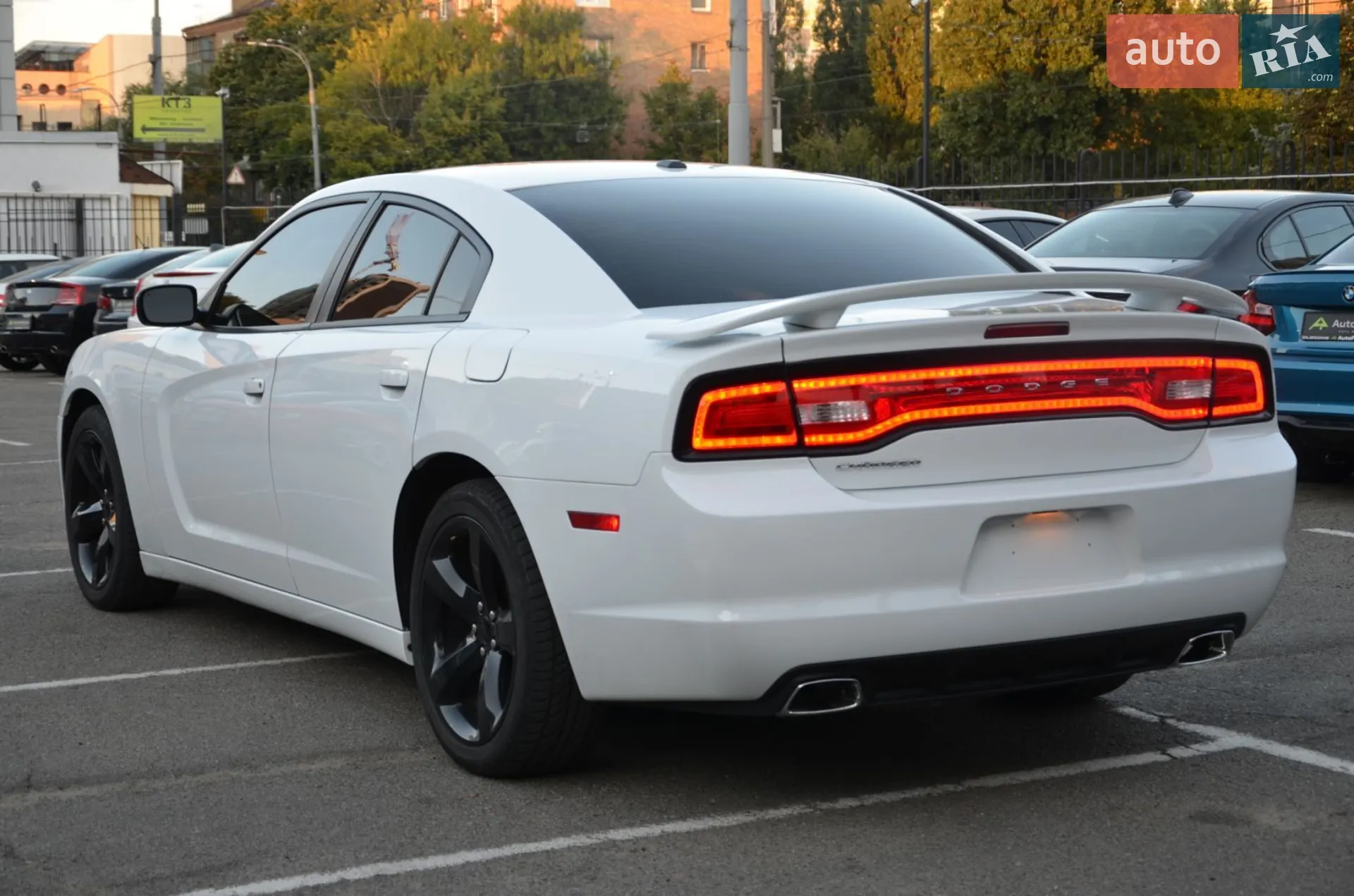 2014 Dodge Charger - мініатюра 12