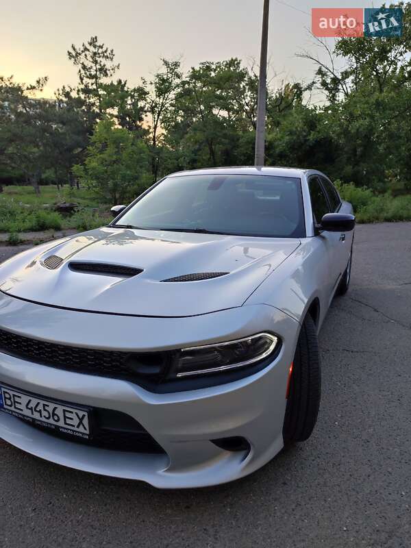 Седан Dodge Charger 2019 в Николаеве