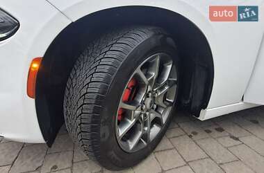 Седан Dodge Charger 2017 в 