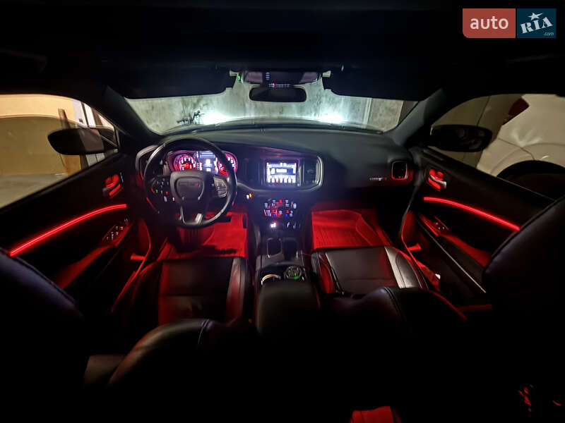 Седан Dodge Charger 2020 в Львове