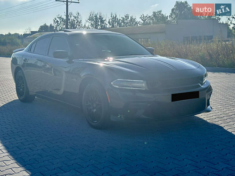 Седан Dodge Charger 2020 в Львове