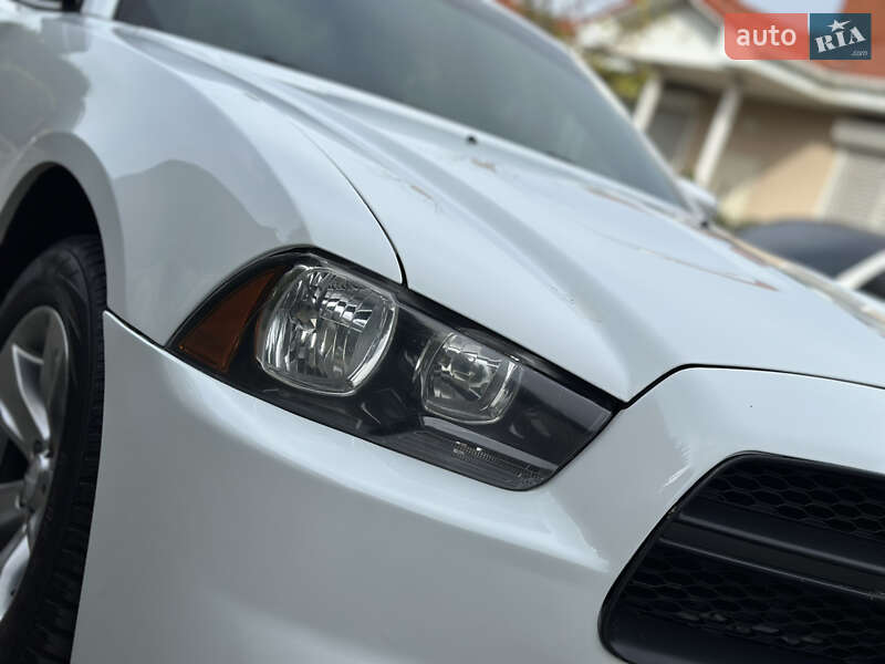Седан Dodge Charger 2013 в Одесі