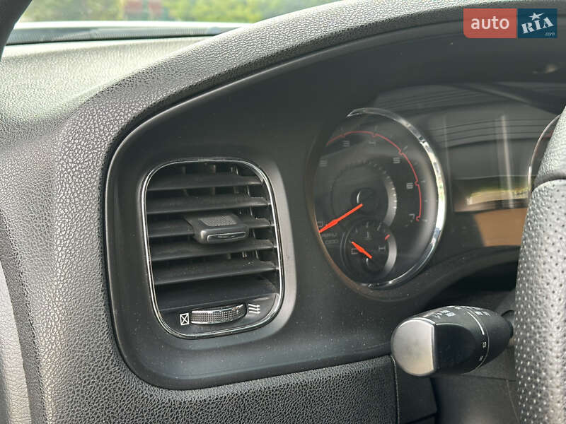 Седан Dodge Charger 2013 в Одесі