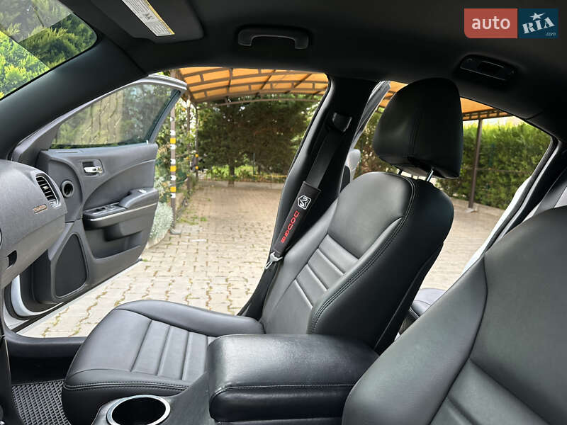 Седан Dodge Charger 2013 в Одесі