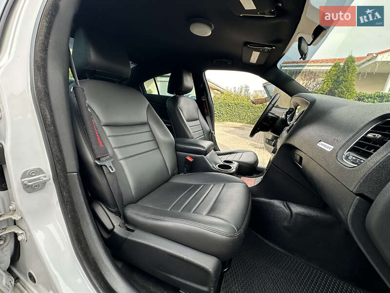 Седан Dodge Charger 2013 в Одесі