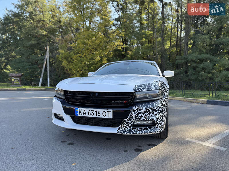 Седан Dodge Charger 2016 в Киеве фото 13 Седан Dodge Charger 2016 в Киеве