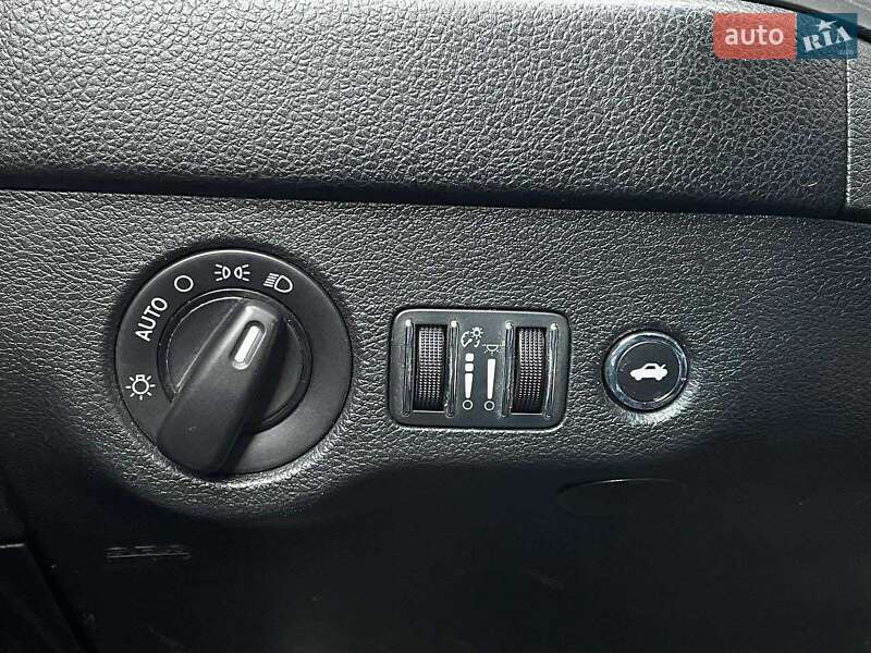 Седан Dodge Charger 2016 в Киеве фото 18 Седан Dodge Charger 2016 в Киеве