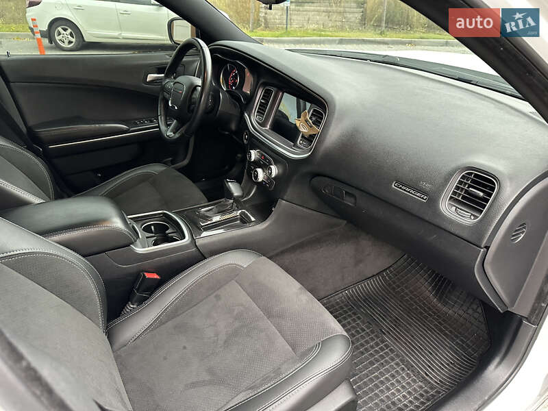 Седан Dodge Charger 2015 в Києві фото 34 Седан Dodge Charger 2015 в Києві
