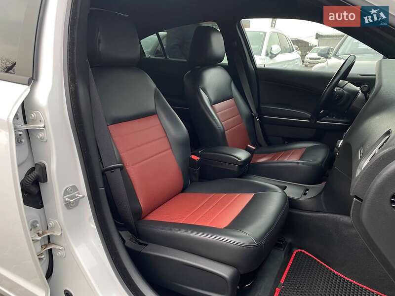 Седан Dodge Charger 2019 в Киеве