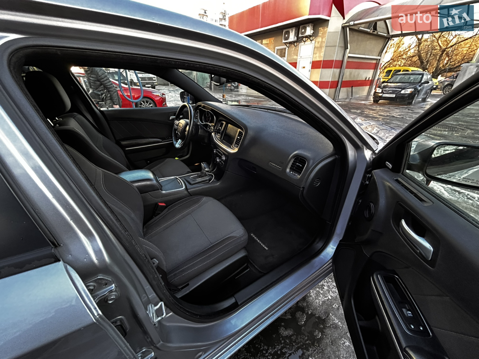2015 Dodge Charger - мініатюра 19