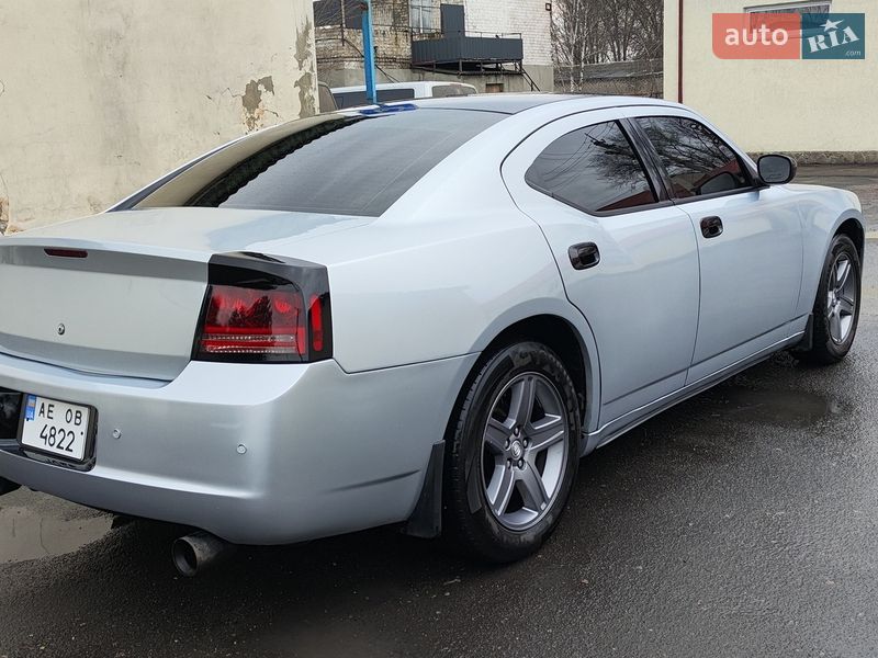 Седан Dodge Charger 2006 в Першотравенске