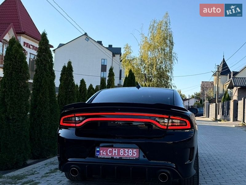 Седан Dodge Charger 2021 в Черновцах