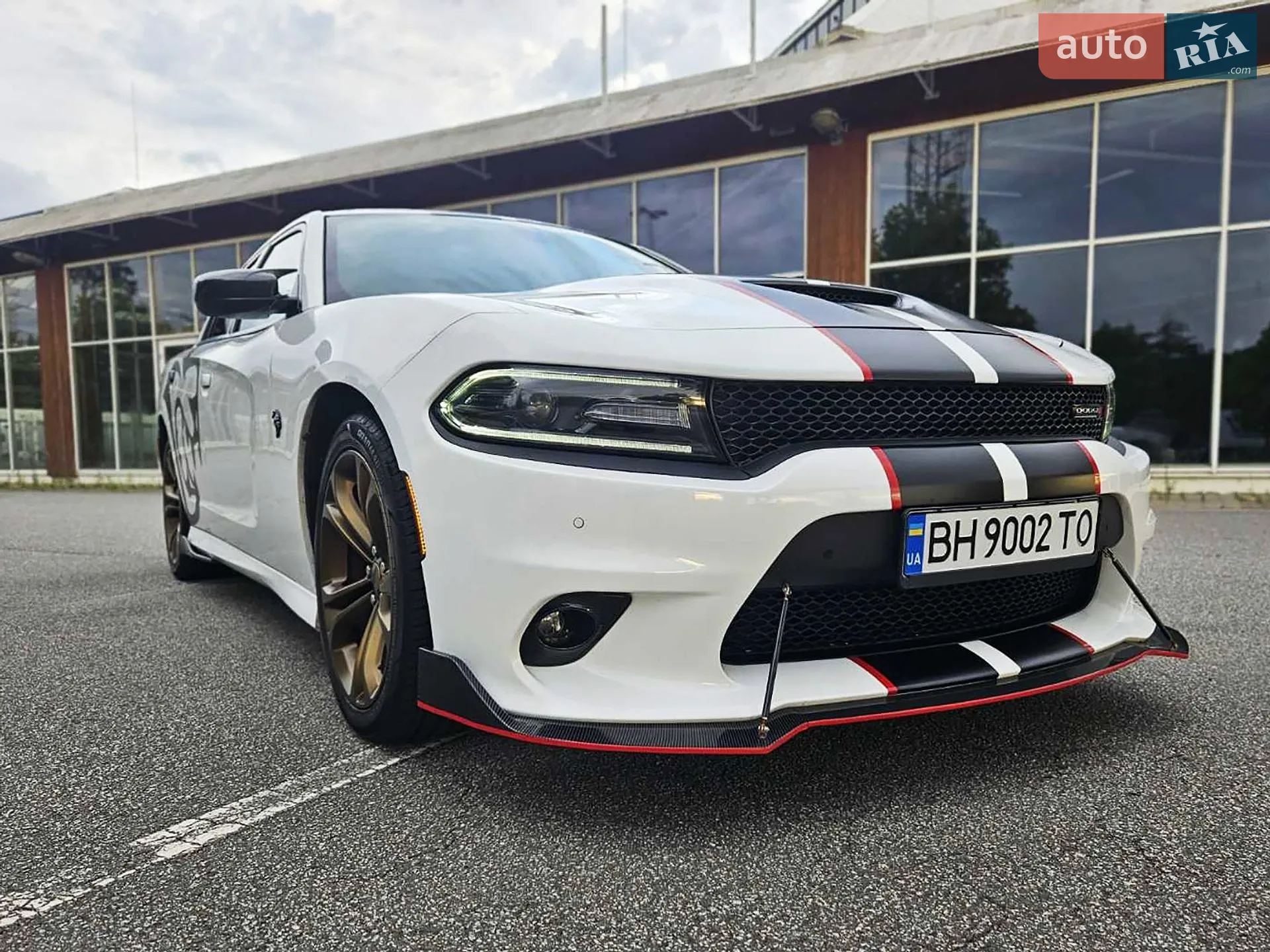 2020 Dodge Charger - мініатюра 3