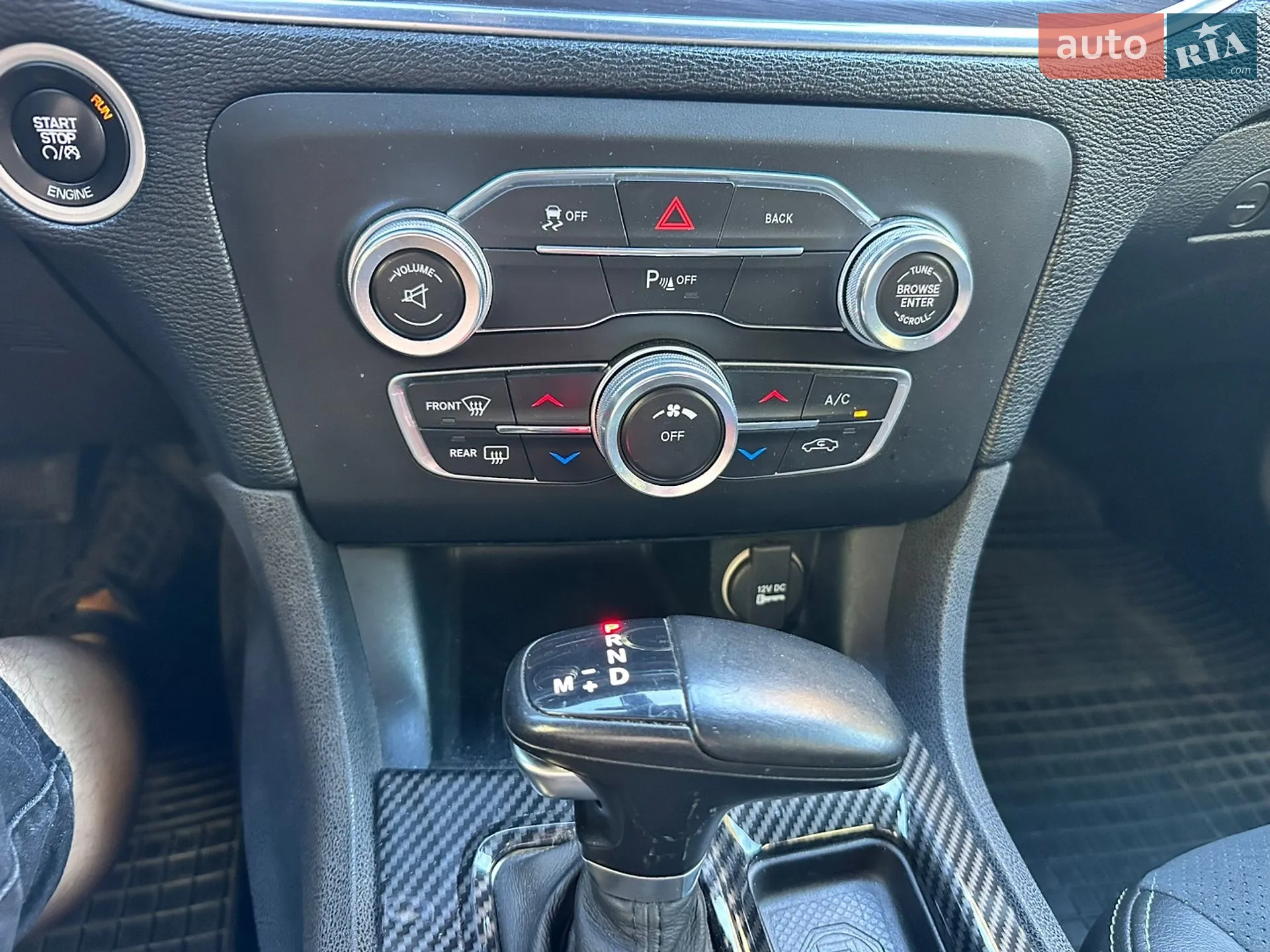 2015 Dodge Charger - мініатюра 36