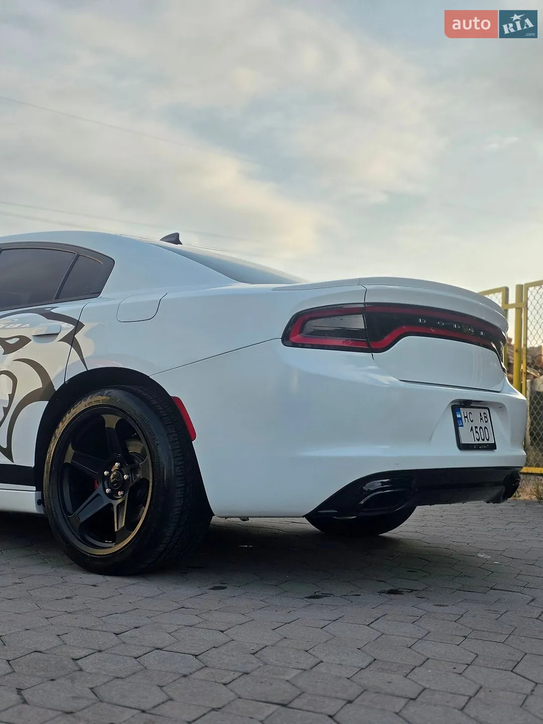 2016 Dodge Charger - мініатюра 13