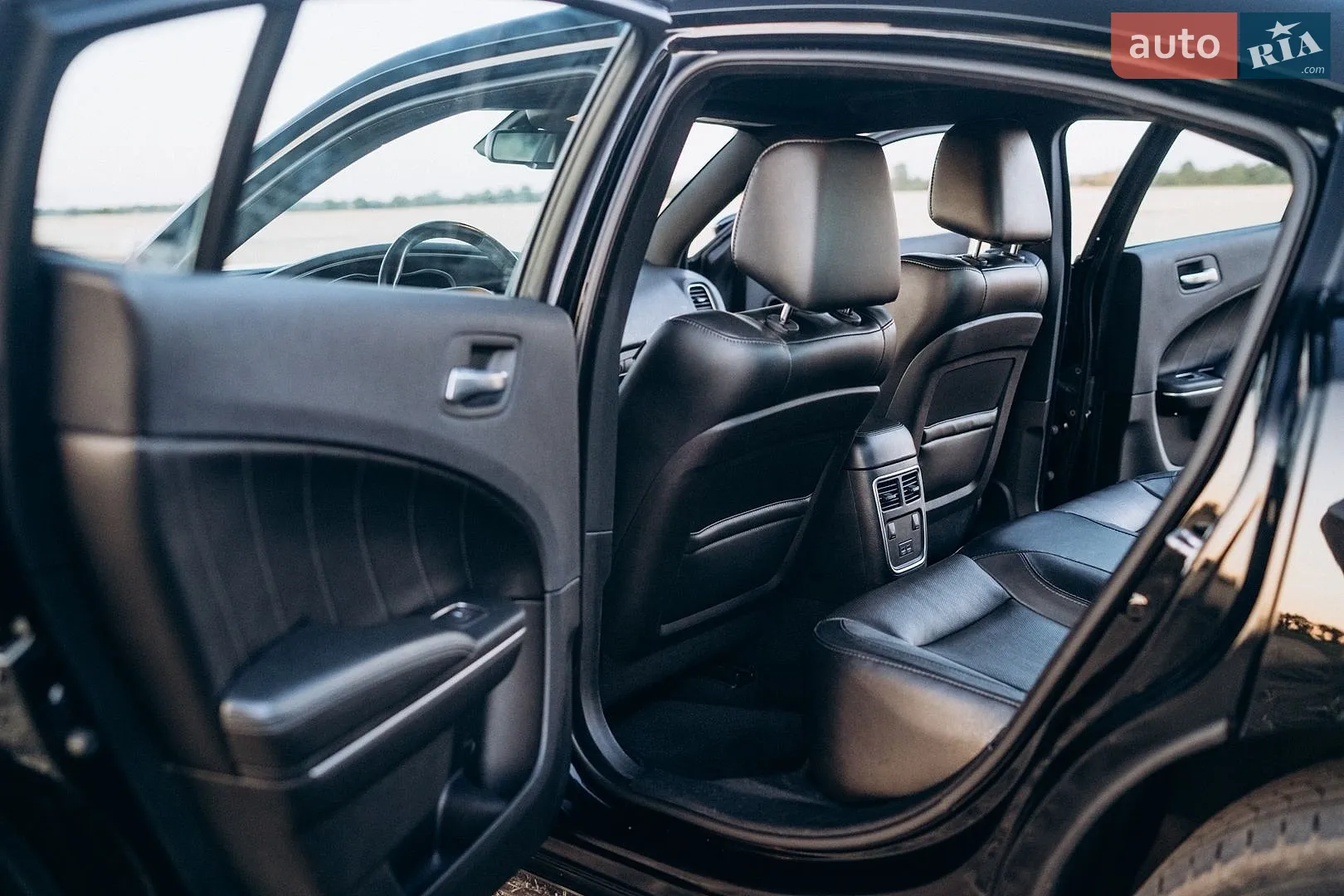 2015 Dodge Charger - мініатюра 35