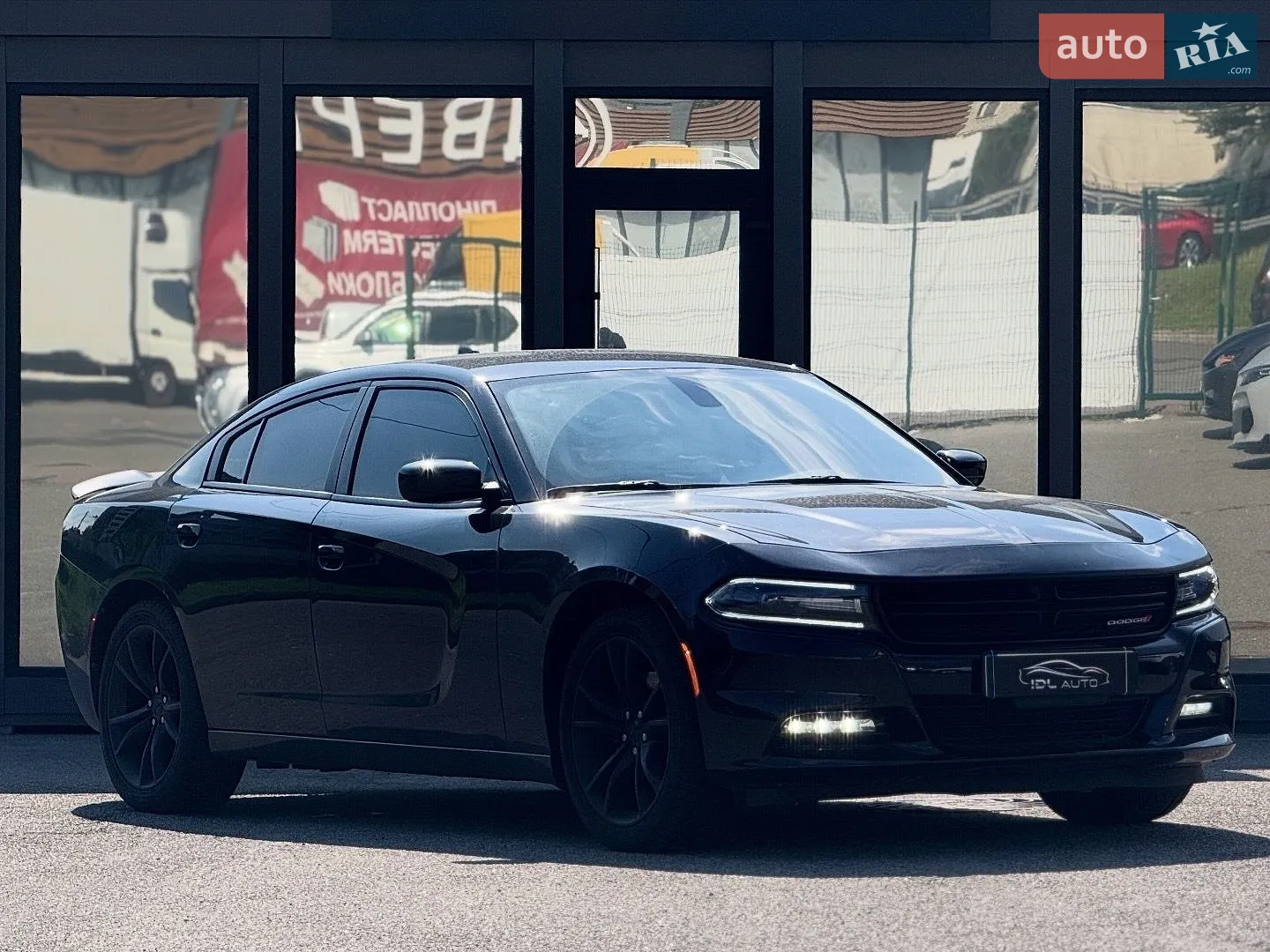 2016 Dodge Charger - мініатюра 2
