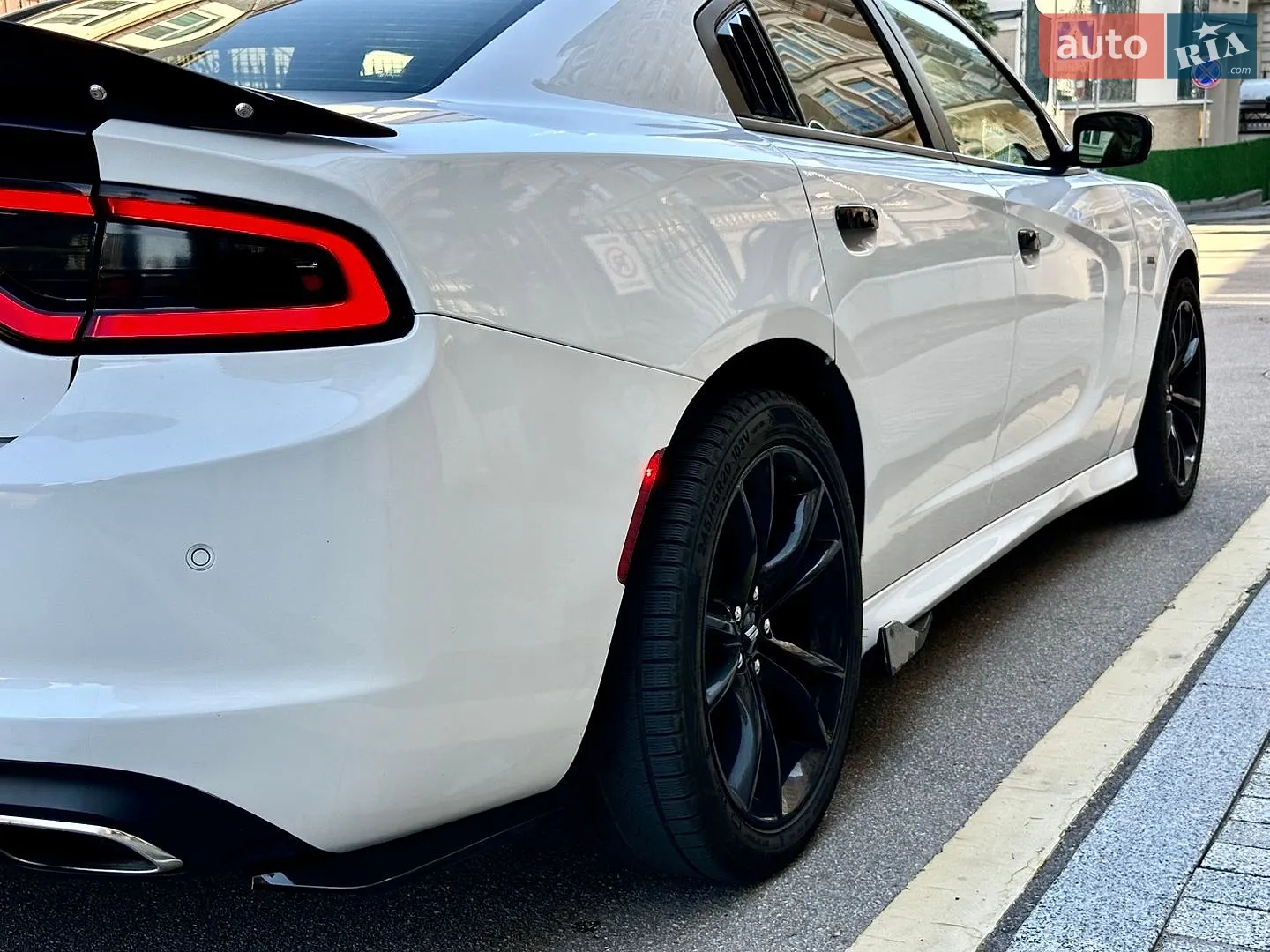 2018 Dodge Charger - мініатюра 21