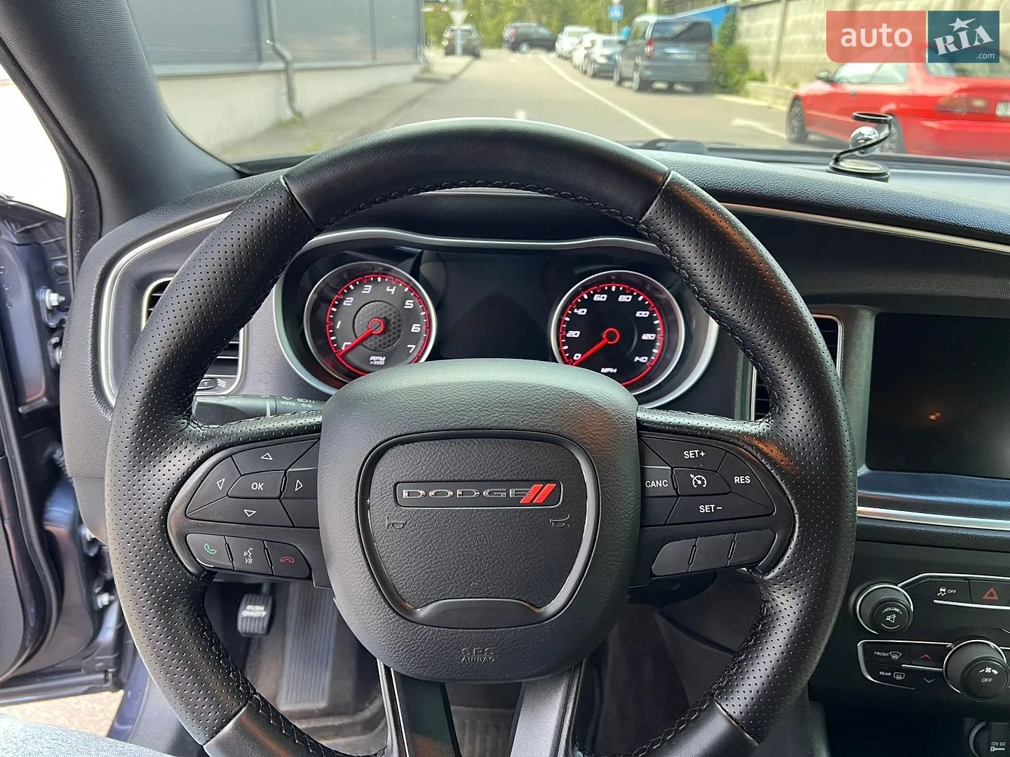 2016 Dodge Charger - мініатюра 17