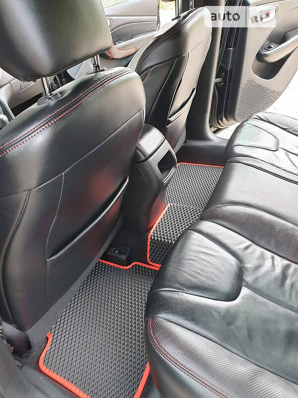 Седан Dodge Dart 2015 в Львові