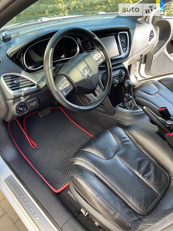 Седан Dodge Dart 2012 в Івано-Франківську