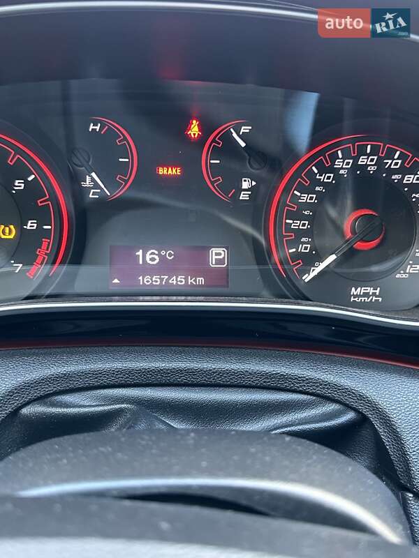 Седан Dodge Dart 2015 в Чечельнику