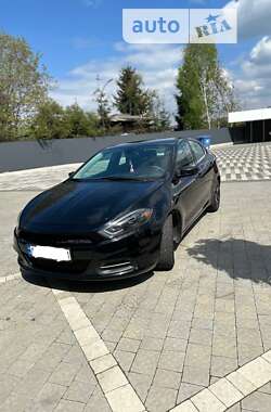 Седан Dodge Dart 2015 в Ужгороді