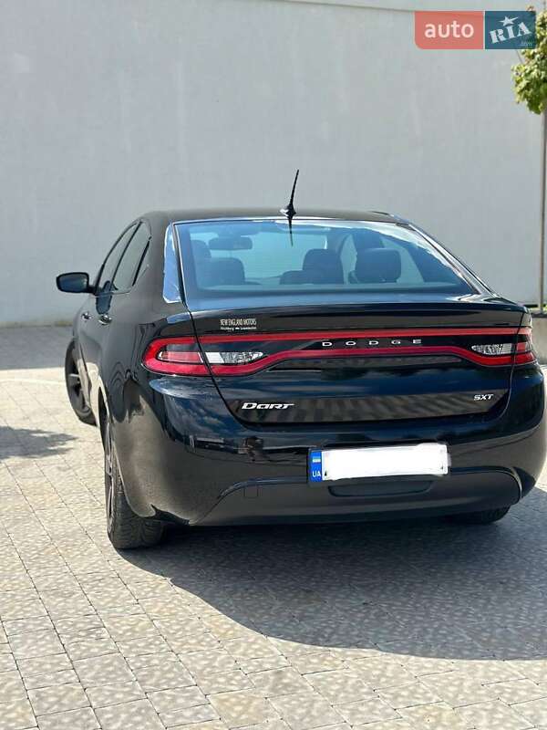 Седан Dodge Dart 2015 в Ужгороді