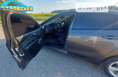 Седан Dodge Dart 2015 в Пятихатках