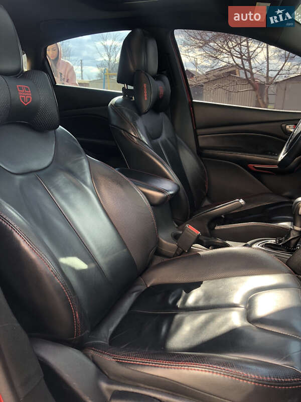 Седан Dodge Dart 2014 в Кропивницком