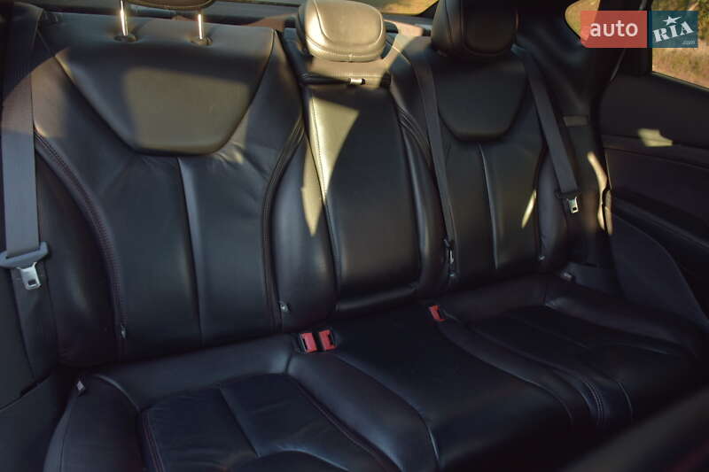 Седан Dodge Dart 2013 в Києві