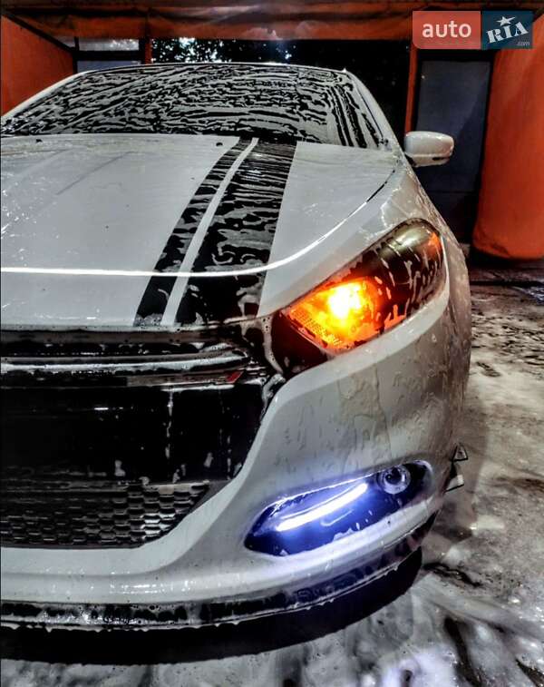 Седан Dodge Dart 2013 в Черкасах