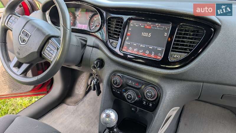 Седан Dodge Dart 2012 в Ужгороде