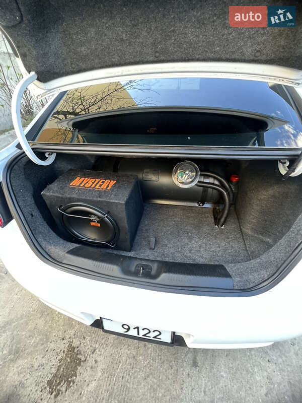 Седан Dodge Dart 2016 в Вишневом фото 13 Седан Dodge Dart 2016 в Вишневом