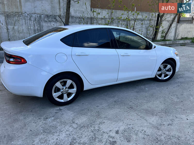Седан Dodge Dart 2016 в Вишневом фото 20 Седан Dodge Dart 2016 в Вишневом