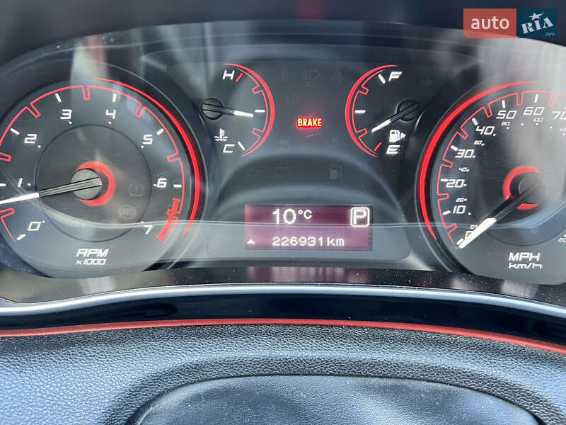 Седан Dodge Dart 2016 в Вишневом фото 32 Седан Dodge Dart 2016 в Вишневом