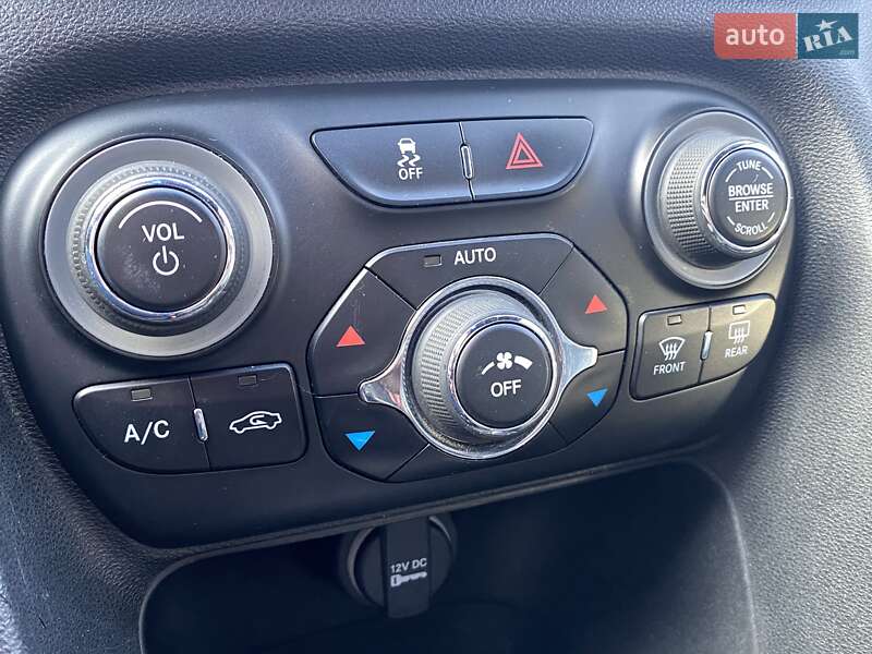 Седан Dodge Dart 2015 в Днепре