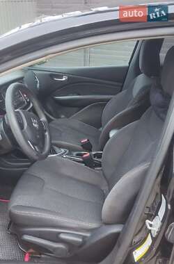 Седан Dodge Dart 2015 в 