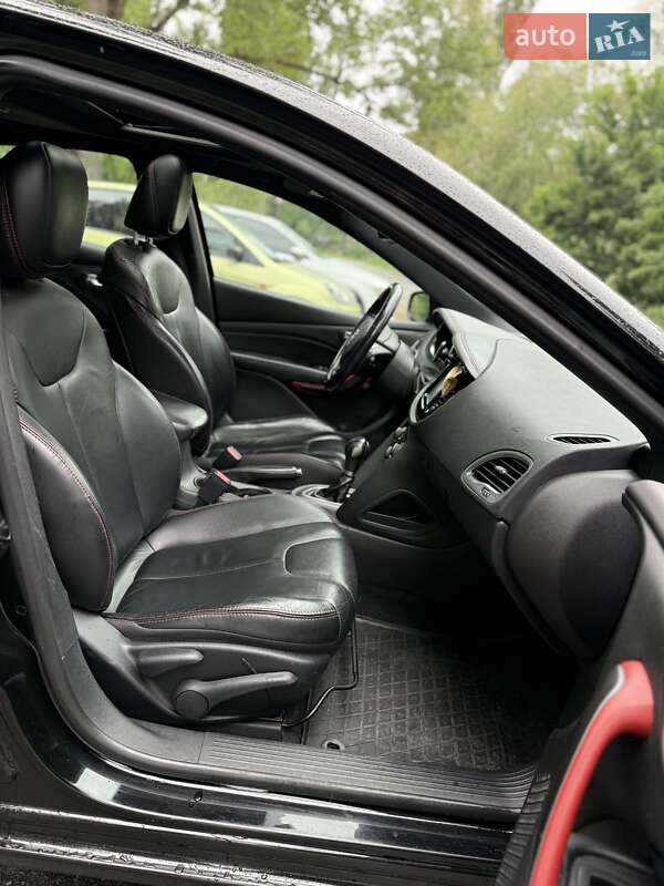 Седан Dodge Dart 2016 в Киеве фото 24 Седан Dodge Dart 2016 в Киеве