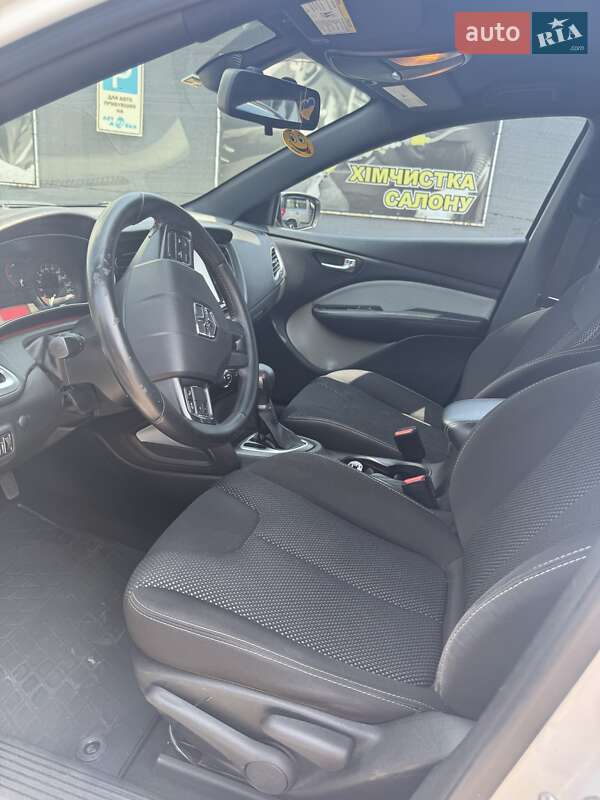 Седан Dodge Dart 2015 в Киеве фото 7 Седан Dodge Dart 2015 в Киеве