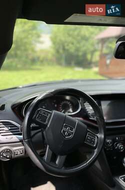 Седан Dodge Dart 2015 в Львове