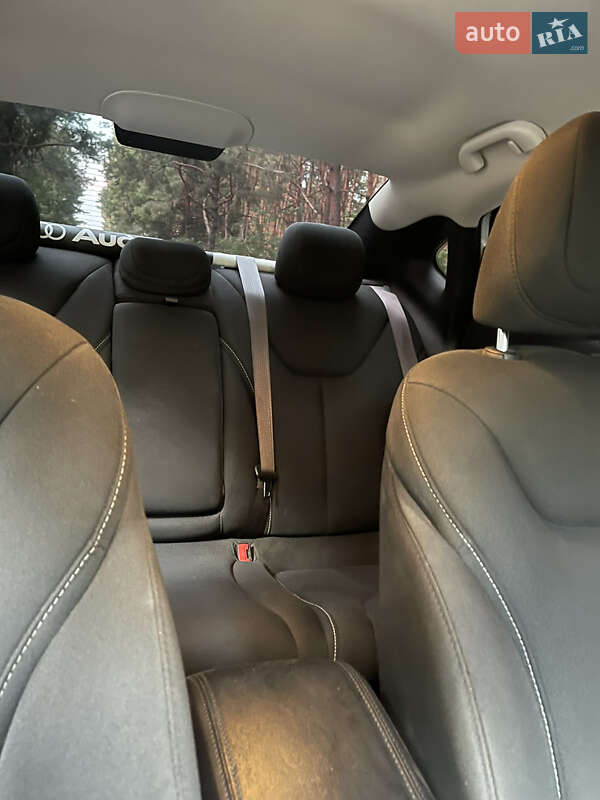 Седан Dodge Dart 2013 в Кропивницком