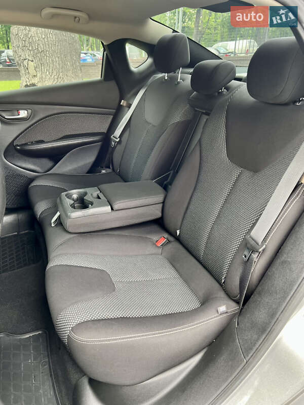 Седан Dodge Dart 2015 в Харкові