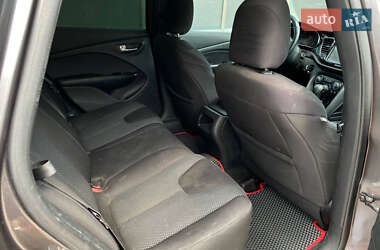 Седан Dodge Dart 2014 в 