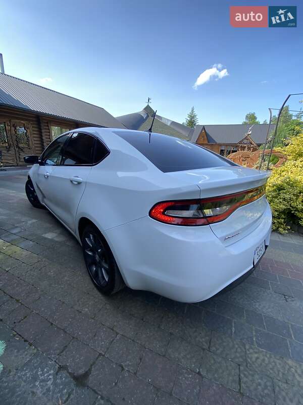 Седан Dodge Dart 2015 в Львові