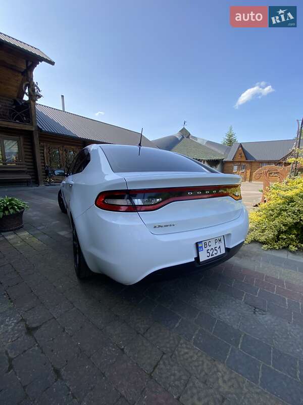 Седан Dodge Dart 2015 в Львові