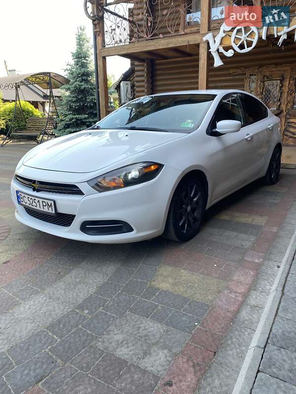Седан Dodge Dart 2015 в Львові