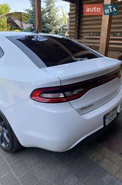 Седан Dodge Dart 2015 в 