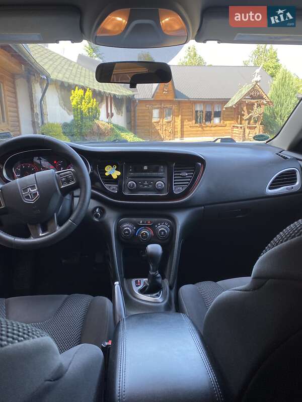 Седан Dodge Dart 2015 в Львові