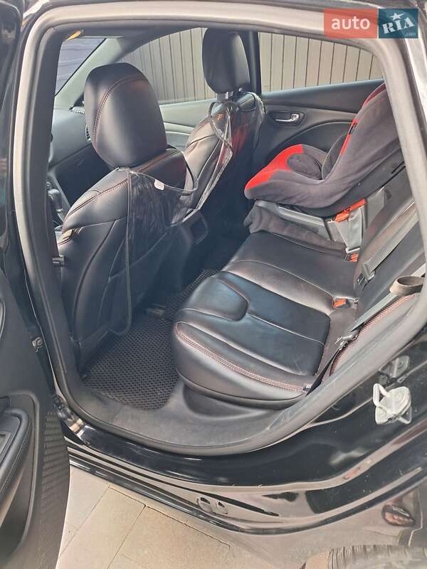 Седан Dodge Dart 2014 в Києві